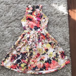 Romeo+Juliet Couture Open Back Floral Dress size XS